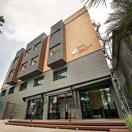 Tama Boutique Hotel Bandung Exterior photo