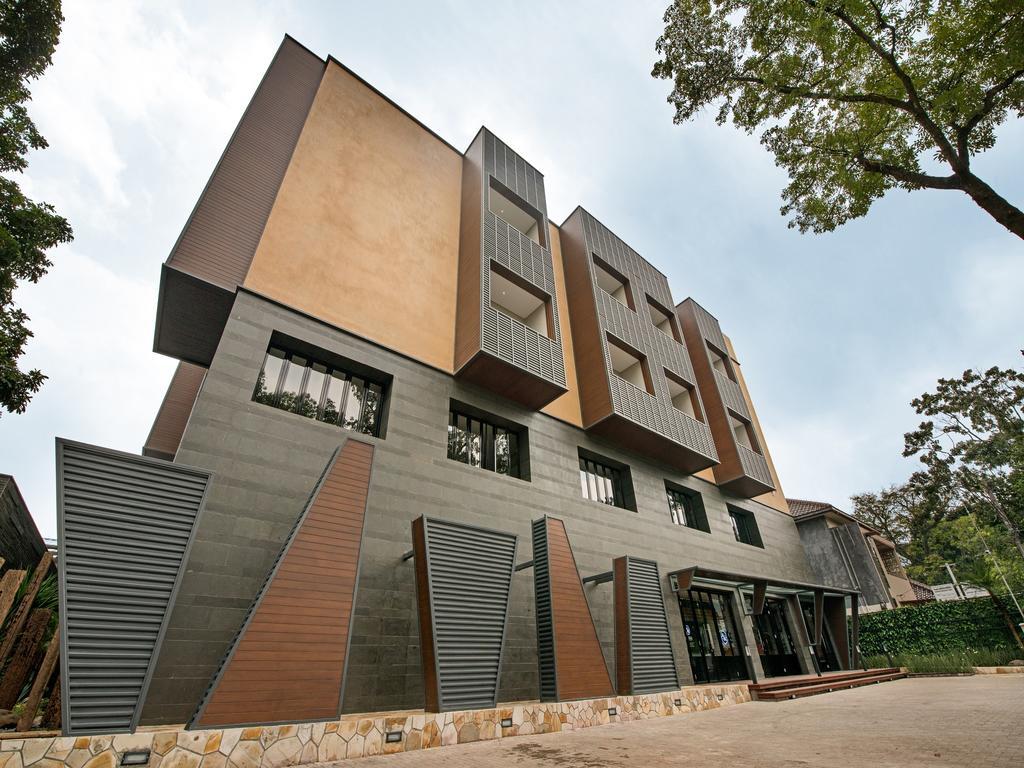Tama Boutique Hotel Bandung Exterior photo